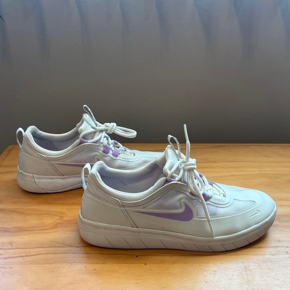 Nike NYJAH sneakers - Picture 1 of 5